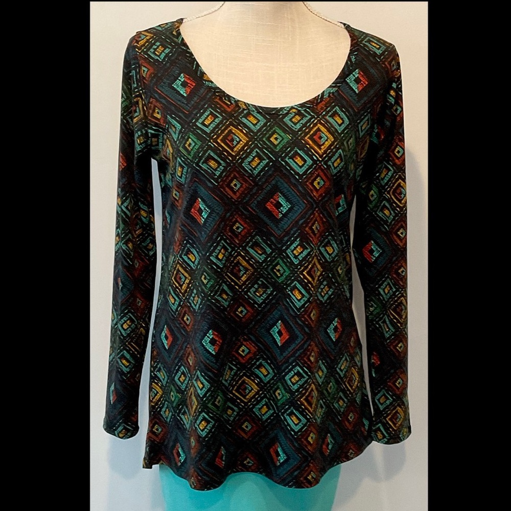 Lularoe Lynnae Top - NWOT